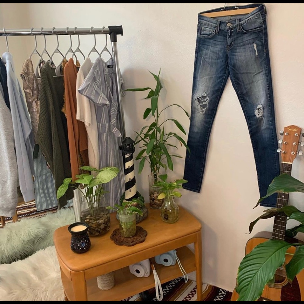 ripped skinny jeans